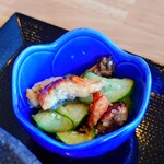 うな賀 - 胡瓜との和え物にも、たっぷりの"鰻"。