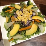 路地裏ピッツァバル ピーラルフ - 10種野菜のサラダ