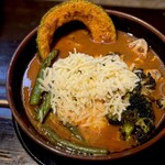 ラマイ - スープカレー チキン、チーズ、ブロッコリー アゲアゲ