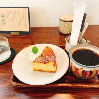 カモシカ書店_1