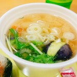 おにぎりそれとみそしる - 