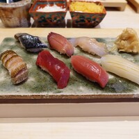 すし道 冨座 - おまかせ十巻 (〆サバ ブリ 黒鯛 イサキ 赤身 鮪トロ いか)