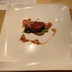RISTORANTE IL NODO - 鴨肉は厚みがありますが柔らかく旨みと藁の香り。