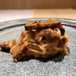 RISTORANTE IL NODO - ボロネーゼは牛ではなく、藤沢のみやじ豚や箱根の鹿、二宮の猪だそうです。
      ボロネーゼならぬ神奈川ネーゼだそうです。