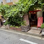 ラ スフォリーナ - 外観　入り口