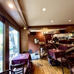 ラ スフォリーナ - 内観　木目調で落ち着いた雰囲気です♪