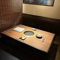 和牛とタン 焼肉 とみ 新橋本店 - 