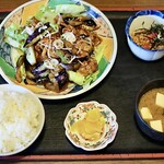 万徳 - 肉ナスセット定食