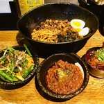 SPICY CURRY 魯珈 - 