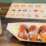 かんすけ - たこ焼き6個540円(ノーマルマヨと一味マヨ)＋ジンジャエール165円＝合計705円