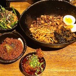 SPICY CURRY 魯珈 - 