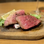 ピッツェリア トラットリア ダ オカピート - 前沢牛イチボの炭火焼き