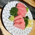 shigi/肉刺しと餃子 TAMAGO NO MIGIUE - 