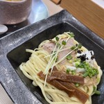 ラーメン専科 竹末食堂 - はじめはそのまま食べて！
