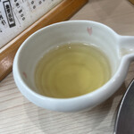 ラーメン専科 竹末食堂 - 割りスープはレモングラスティー。これで割ったつけ汁が絶品でした！