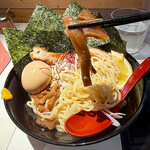 ラーメン スリーエスオー - 飴色のメンマ