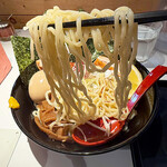 ラーメン スリーエスオー - モチモチ食感の自家製中太手もみ麺