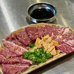 近江牛ホルモン畜産すだく 瀬田店 - 鮮度抜群の刺し盛り