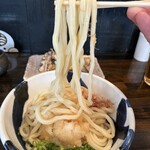 讃岐饂飩 恩家 - このうどんのコシが凄いのなんの