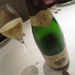 エクアトゥール - シャンパンでスタート