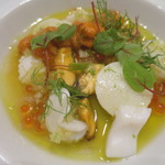 エクアトゥール - ブランマンジェ 
      （モンサンミッシエルのムール貝、イカ、ウニ、イクラ添え）