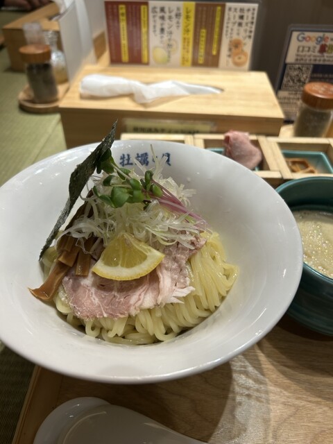 林檎と貝 by k.mar219 : 牡蠣と貝 - 築地/ラーメン | 食べログ
