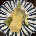 酒亭 田中 - 太刀魚・万願寺唐辛子・赤おくら 揚げ物合わせ