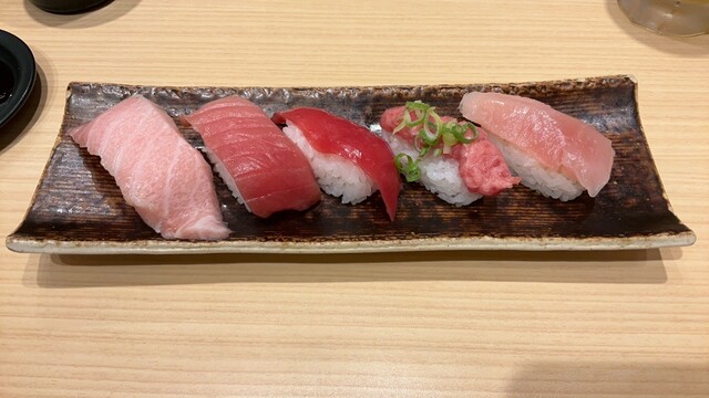 Daiki Suisan Kaiten Zushi Nanba Walk Ten photo 2