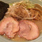 麺通 - らーめん（背油醤油）アブラ多め 700円