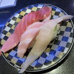 回し寿司 活 活美登利 - とろとろ3貫