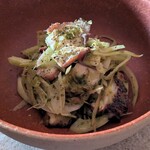 YAAB THAI en CASA  - タコの山椒バジル和え