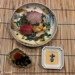 御料理 寺沢 - 石鯛､めじ鮪の中トロ､螺貝の造りを割醤油と煎り酒で