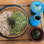 道の駅足柄・金太郎のふるさと - 料理写真:2色ざるそば
