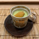 御料理 寺沢 - 毛蟹の玉地締め蚕豆のすり流し生海胆