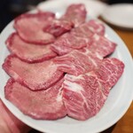 炭火焼肉ホルモンさわいし - 上タン塩、和牛特選ハラミ