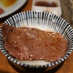 炭火焼肉ホルモンさわいし - 滑らかな上赤身ロース