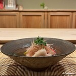 御料理 寺沢 - 喜知次に丸茄子に蕃茄の冷たい煮浸し