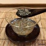 御料理 寺沢 - 喉越しの良い小葉の蓴菜