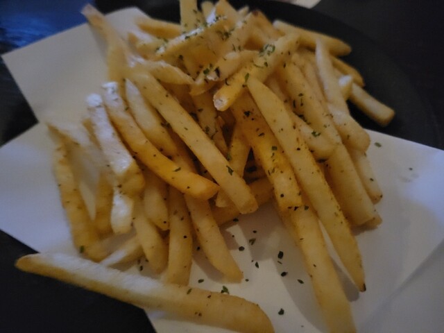 Lucci-Dining&amp;Bar-