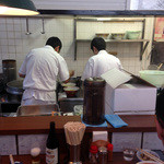 仙台中華そば 銘店嘉一 - 店主の湯切りが独特