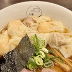 八雲 - たっぷりの雲呑《肉餡、海老餡 各3個》