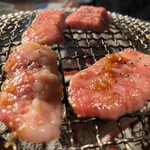 ホルモン焼　炭蔵 - 