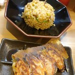 中華そば 中々。 - セットのチャーハンと餃子