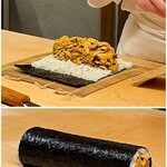 鮨しゅんじ - 愛媛の赤うに 太巻き
      まさに赤うにの太巻き！！
      赤うにてんこ盛りです（笑）