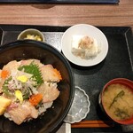 珈穂音 - ランチ　胡麻カンパチ丼　1,180円