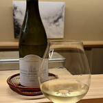 鮨しゅんじ - Domaine Larue Puligny-Montrachet 'Le Trézin' 2022
      フランス ピュリニー・モンラッシェ産の白ワイン