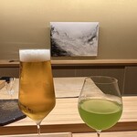 鮨しゅんじ - 生ビールと冷たい緑茶（福岡の八女茶）