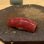 鮨しゅんじ - 鮪赤身漬け 塩釜 93kg 巻き網 やま幸より
      夏の鮪ですが、久しぶりに美味しいと思える鮪に出会えました！！