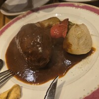 ドラード - ドラード特製粗挽きハンバーグ