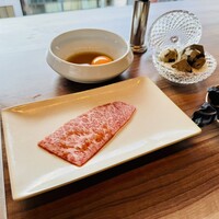 焼肉うしごろ 銀座店 - ザブトンのすき焼き　トリュフ添え